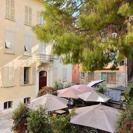 Modern Jewel In The Midst Of Old Town Charm Apartment *