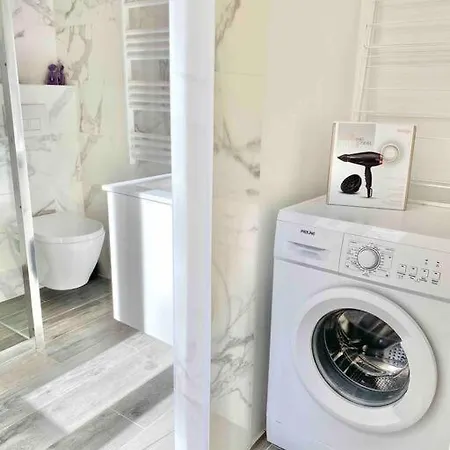 Apartment Modern Jewel In The Midst Of Old Town Charm